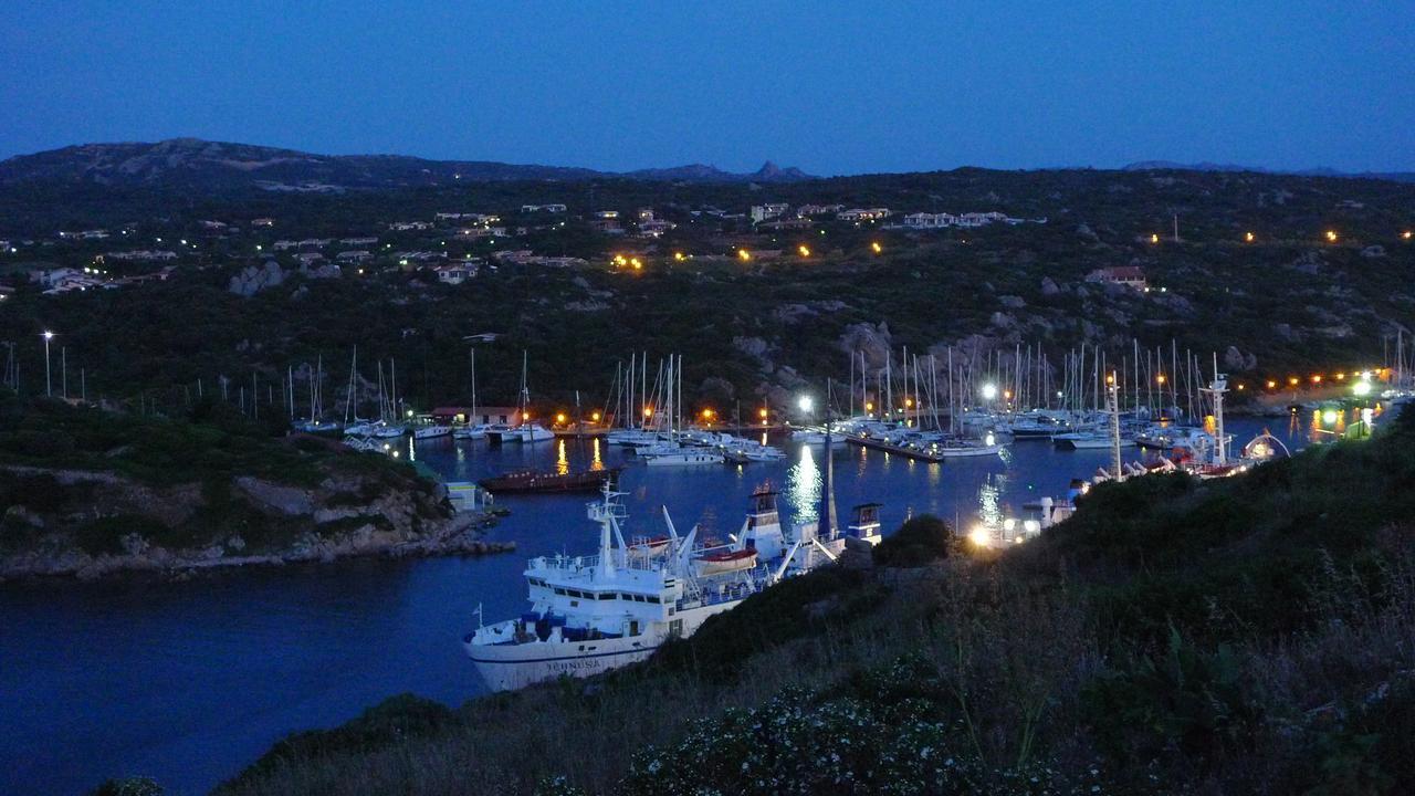 Appartamenti Санта-Тереза-Галлура Экстерьер фото